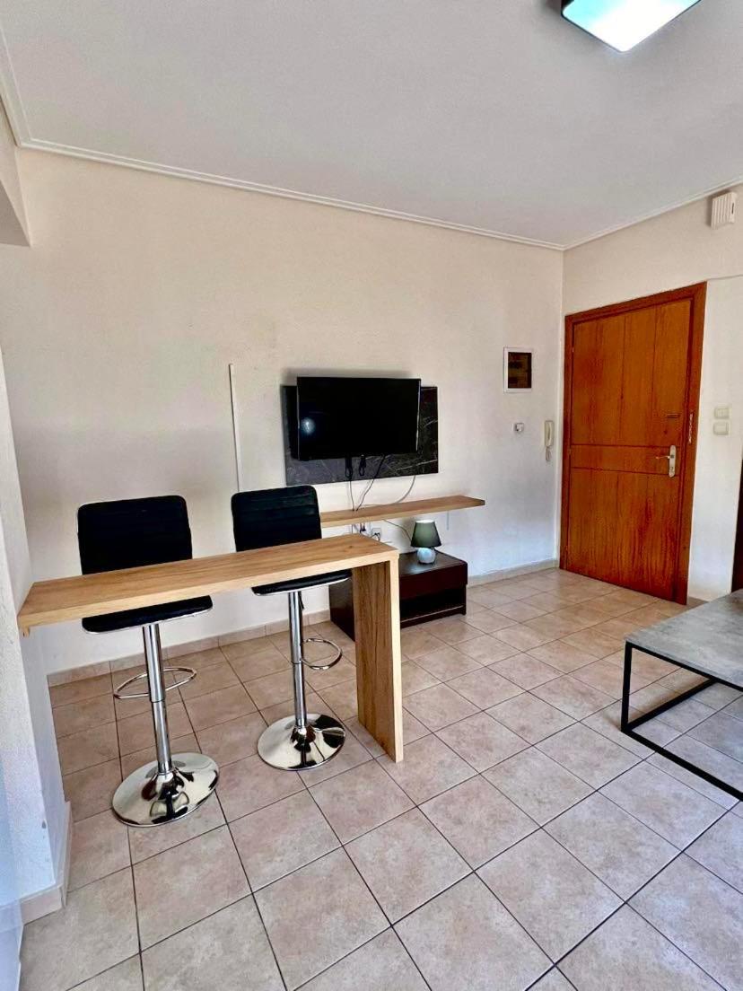Central Appartment 2 With Parking Lárissa Exterior foto